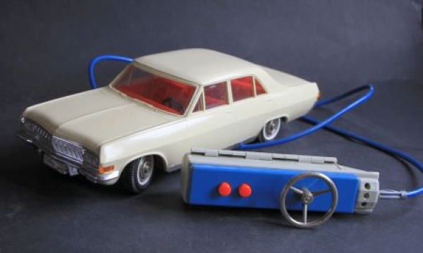 Gama Opel Admiral 1966 Plasticmodel with Remotecontrol in original box (6759)